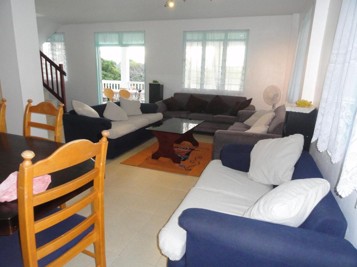 Flying Annie Moa Bed & Breakfast Neiafu Bagian luar foto